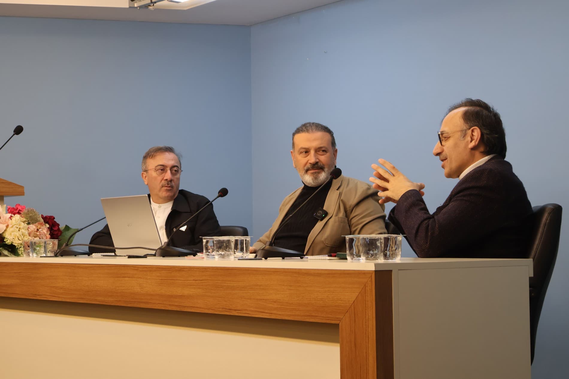 “Öze Dönüş ve Fıtratı Okumak” Semineri Yoğun Katılımla Gerçekleştirildi