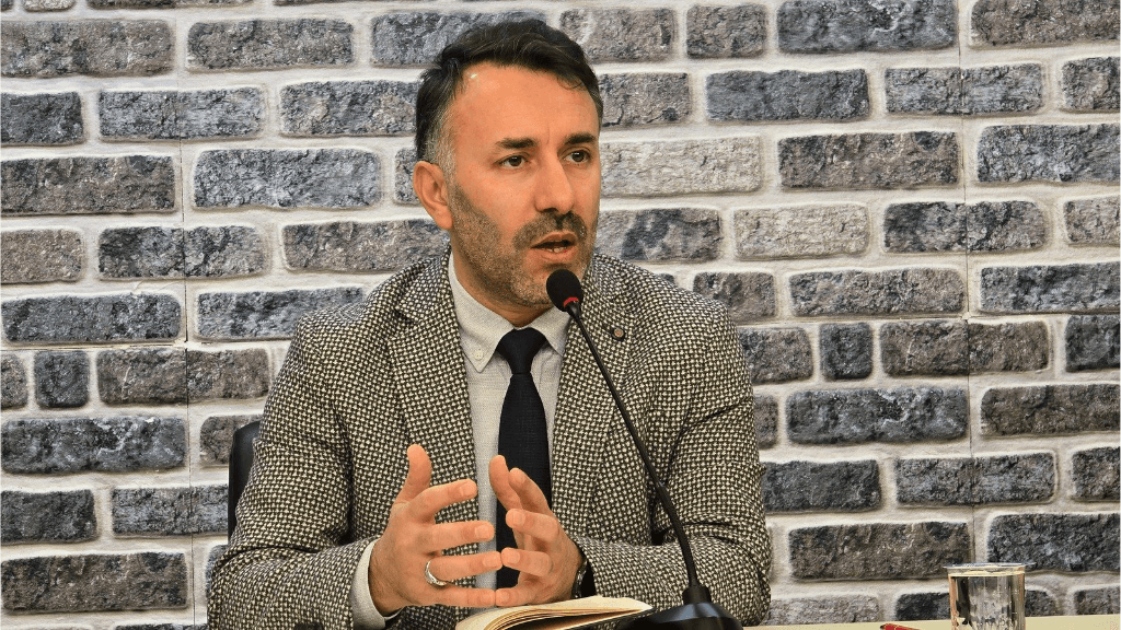 "Toplumun Ruhunu İnşa Etmek İçin Eğitim Şart"