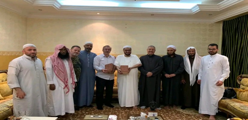 لقاء علمي مع ثلة من علماء مكة المكرمة 